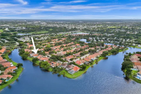 2791 Oak Park Cir, Davie FL 33328