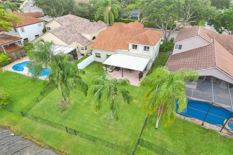 2791 Oak Park Cir, Davie FL 33328