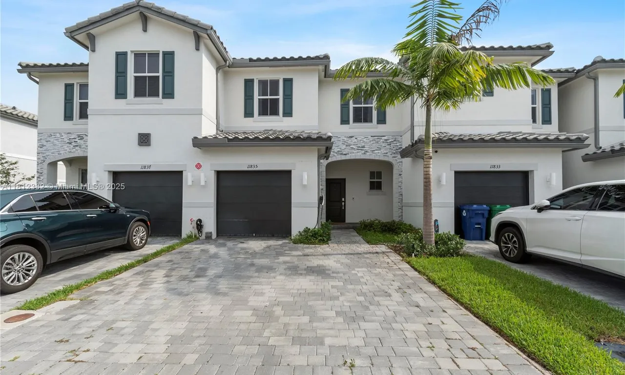 11835 NW 46th St, Coral Springs FL 33076