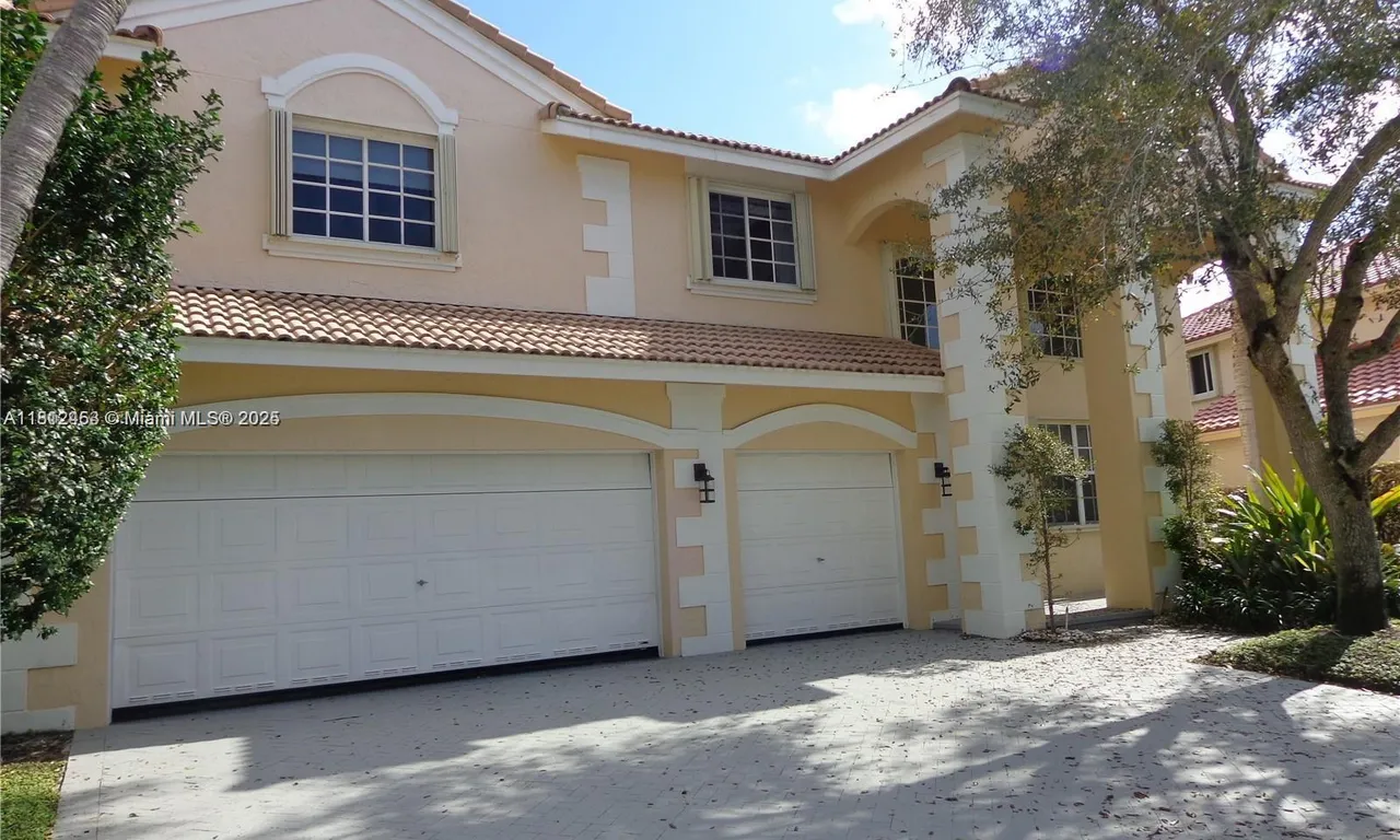 991 Crestview Cir, Weston FL 33327