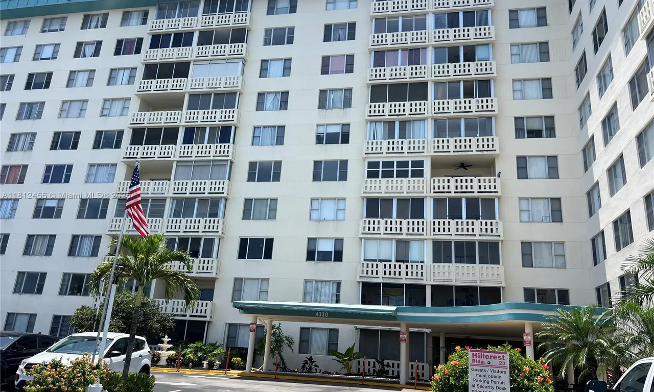 4330 Hillcrest Dr # 619, Hollywood FL 33021