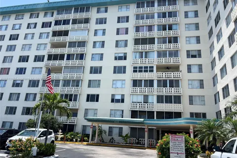 4330 Hillcrest Dr # 619, Hollywood FL 33021