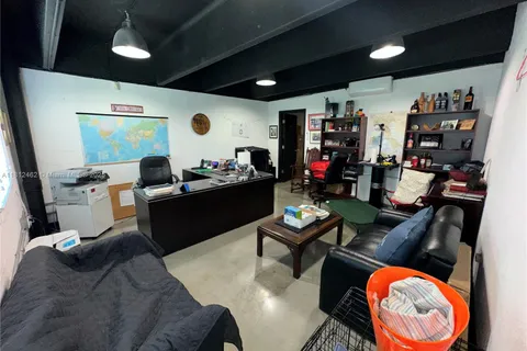 10815 NW 33rd St, Doral FL 33172