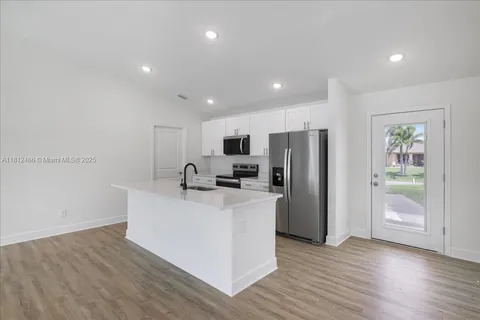 1119 NW 19th St, Cape Coral FL 33993