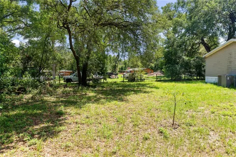 3906 Court St, Zephyrhills FL 33541