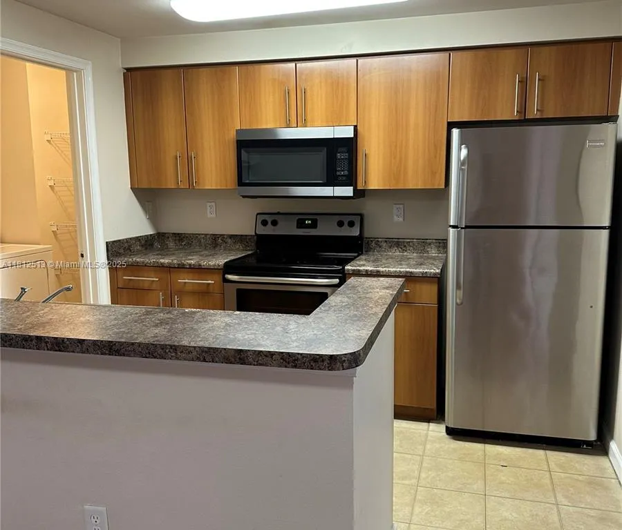 5840 W Sample Rd # 306, Coral Springs FL 33067
