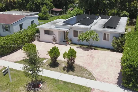 85 NW 126th St # 2, North Miami FL 33168