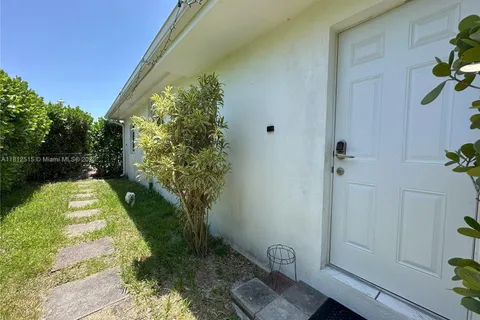 85 NW 126th St # 2, North Miami FL 33168
