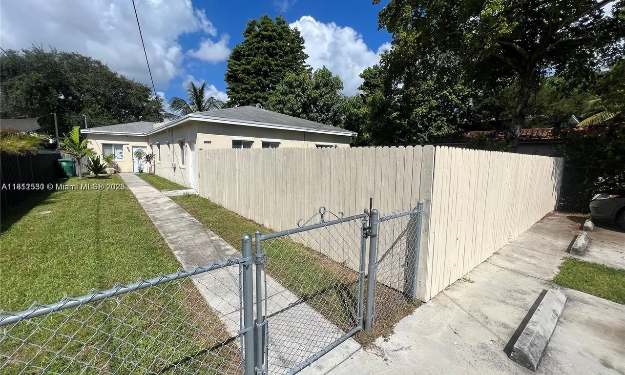 8290 NE 1st Ave # 8290, Miami FL 33138