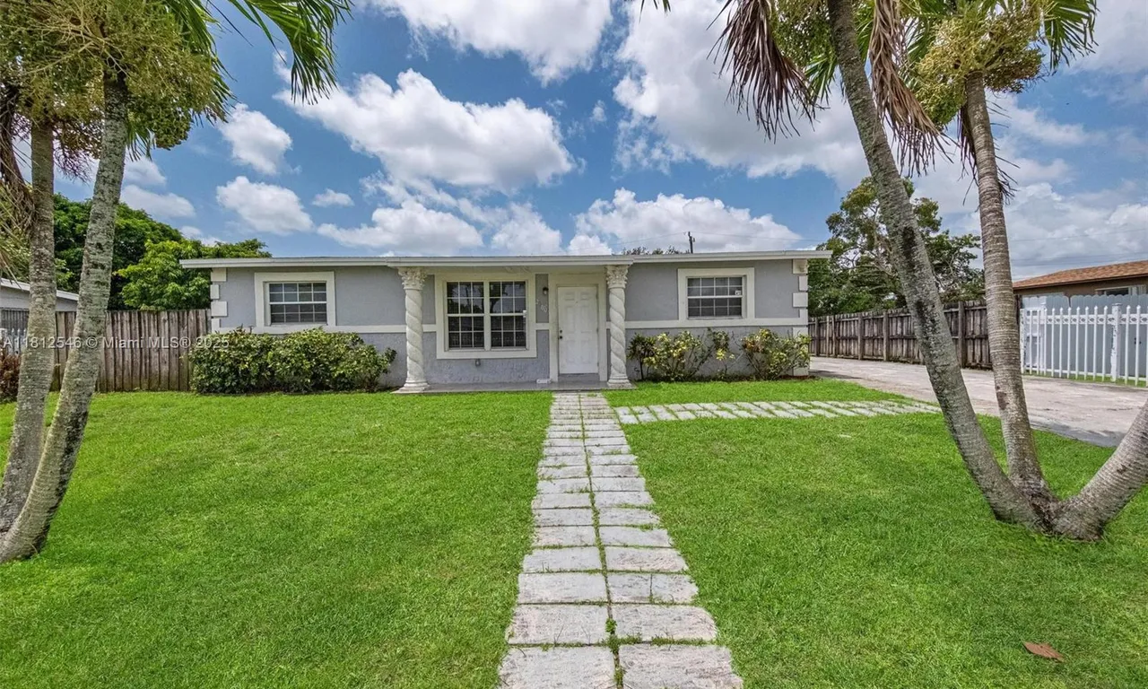 610 Snowden Dr, Lake Worth FL 33461