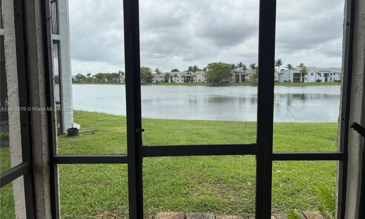 1061 Jefferson Dr # 1061B, Homestead FL 33034
