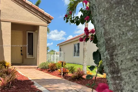 4481 Dogwood Cir # 4481, Weston FL 33331