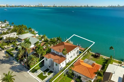 1460 S Treasure Dr, North Bay Village FL 33141