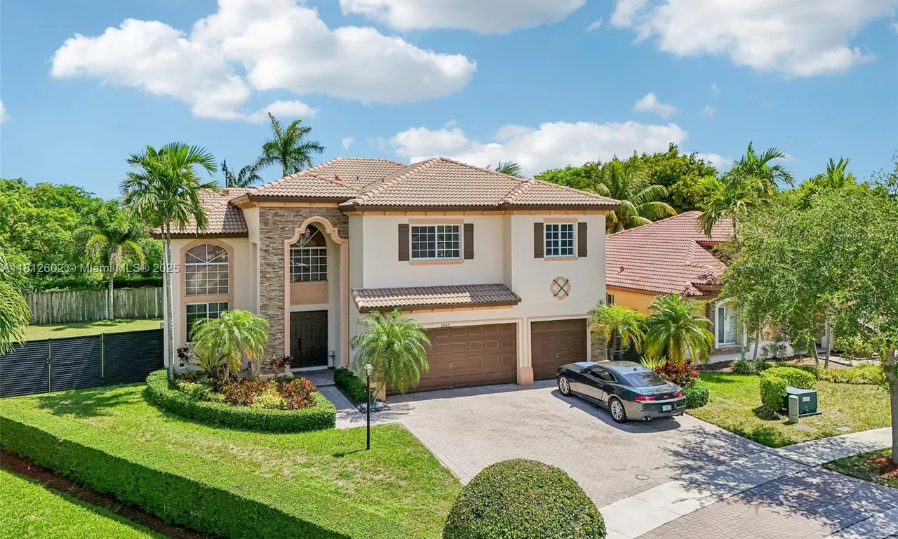 3582 NE 9th St, Homestead FL 33033