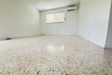835 W 29th St # 6, Hialeah FL 33012