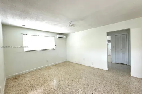 835 W 29th St # 6, Hialeah FL 33012