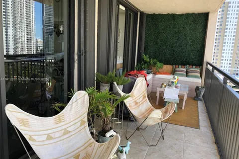 540 BRICKELL KEY DR # 1408, Miami FL 33131