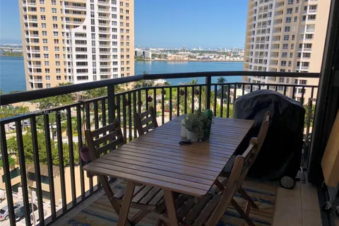 540 BRICKELL KEY DR # 1408, Miami FL 33131