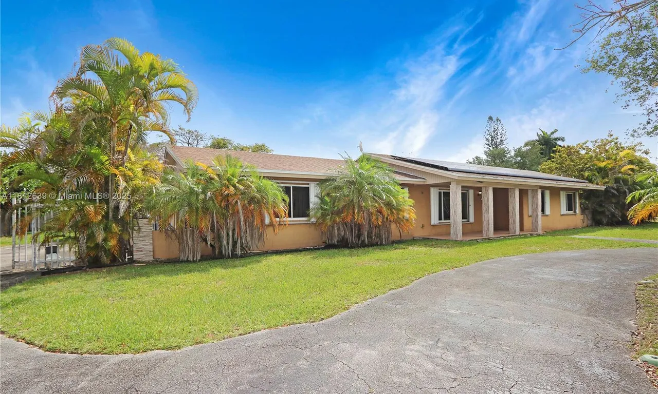 17501 SW 89th Ave, Palmetto Bay FL 33157