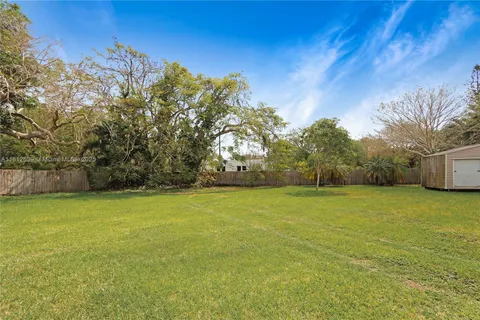 17501 SW 89th Ave, Palmetto Bay FL 33157