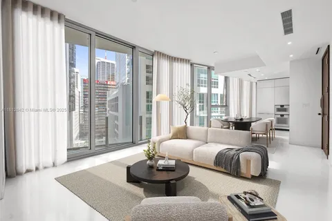 300 Biscayne Blvd Way # 1106E, Miami FL 33131