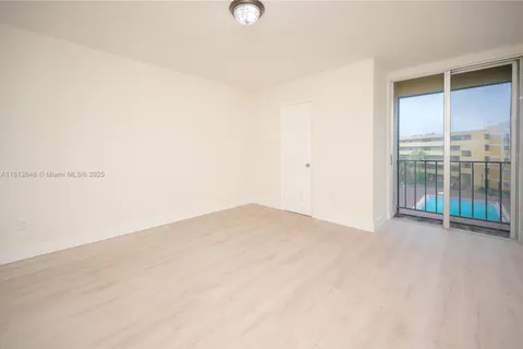 9210 Fontainebleau blvd # 505, Miami FL 33172