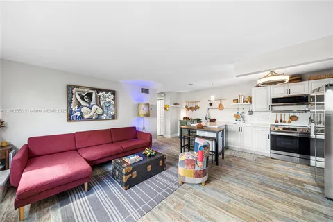 1614 West Ave # 306, Miami Beach FL 33139