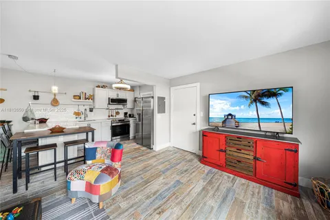 1614 West Ave # 306, Miami Beach FL 33139