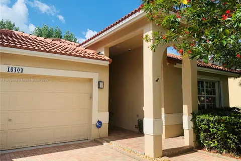 16403 Sapphire Pl, Weston FL 33331