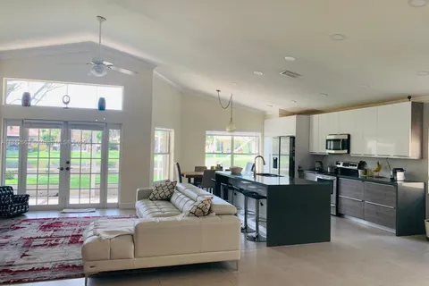 16403 Sapphire Pl, Weston FL 33331