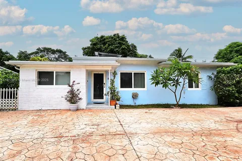 85 NW 126th St, North Miami FL 33168
