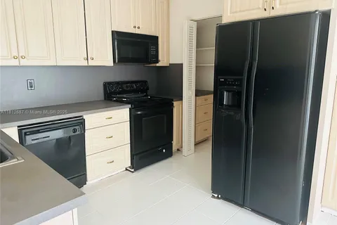 5133 SW 43rd Ter, Dania Beach FL 33314