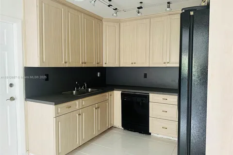 5133 SW 43rd Ter, Dania Beach FL 33314