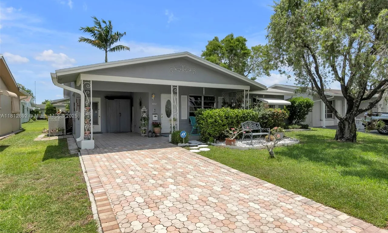 5714 NW 66th Ter, Tamarac FL 33321