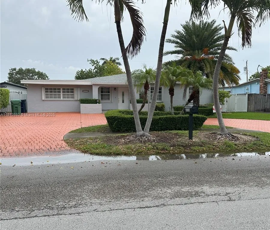8331 SW 38th St, Miami FL 33155