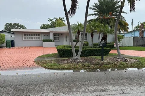 8331 SW 38th St, Miami FL 33155
