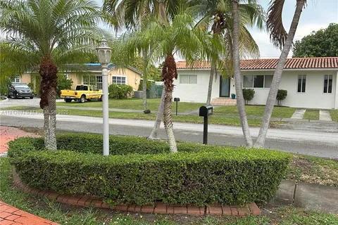 8331 SW 38th St, Miami FL 33155