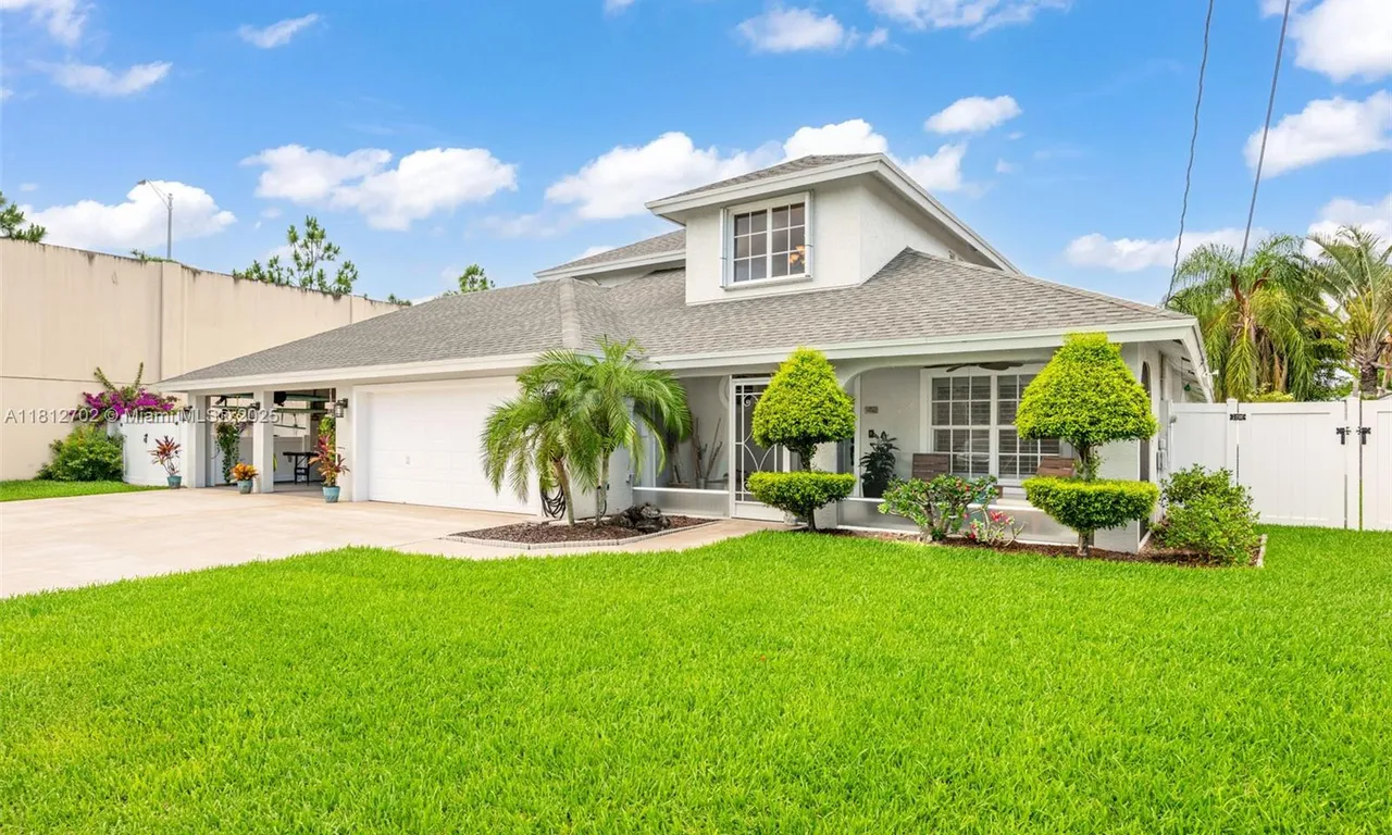 6459 Ungerer St, Jupiter FL 33458