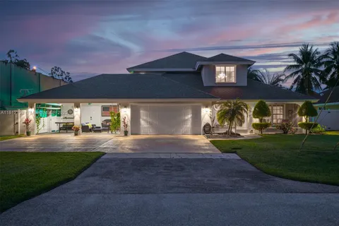6459 Ungerer St, Jupiter FL 33458