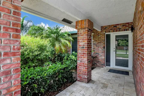 17301 Lake Park Rd, Boca Raton FL 33487