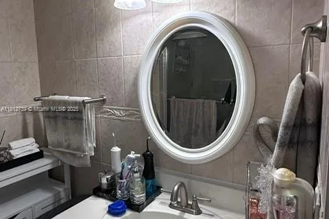 4410 NW 79th Ave # 1B, Doral FL 33166