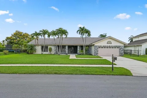 20141 NW 8th St, Pembroke Pines FL 33029