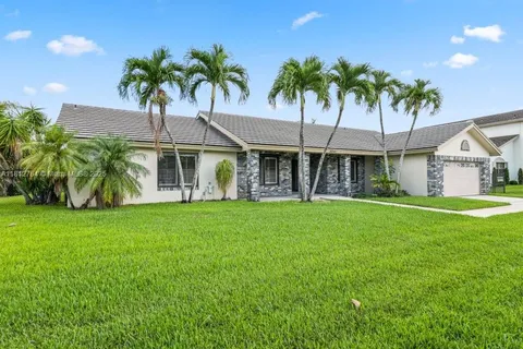 20141 NW 8th St, Pembroke Pines FL 33029