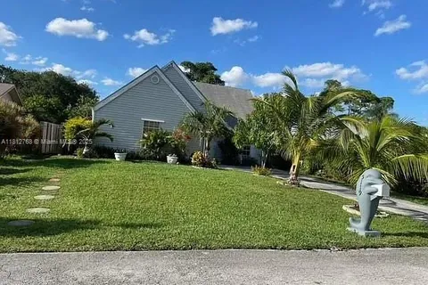 5119 Oak Hill Rd, Delray Beach FL 33484