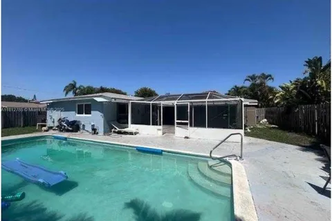 1601 SW 2nd Ave, Pompano Beach FL 33060
