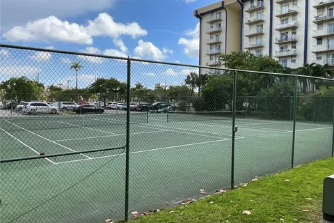4550 NW 9th St # 118E, Miami FL 33126