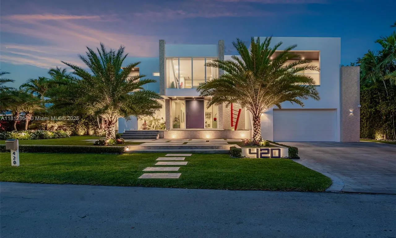 420 Island Dr, Key Biscayne FL 33149