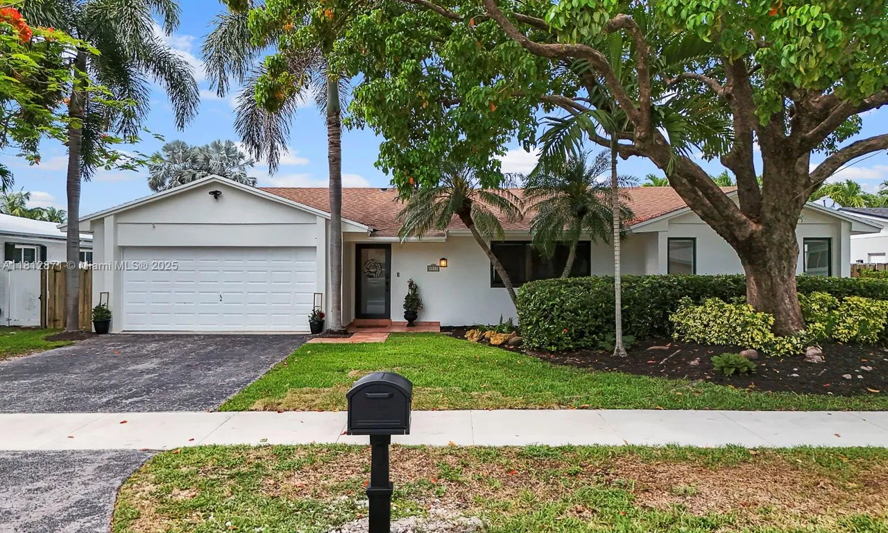 8041 SW 197th Ter, Cutler Bay FL 33189