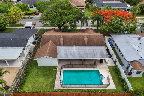8041 SW 197th Ter, Cutler Bay FL 33189