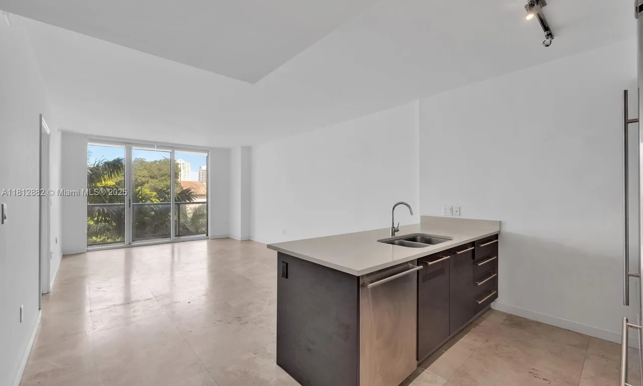 500 Brickell Ave # 400, Miami FL 33131